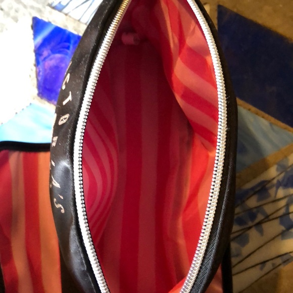 Victoria’s Secret Makeup purse - Picture 4 of 6